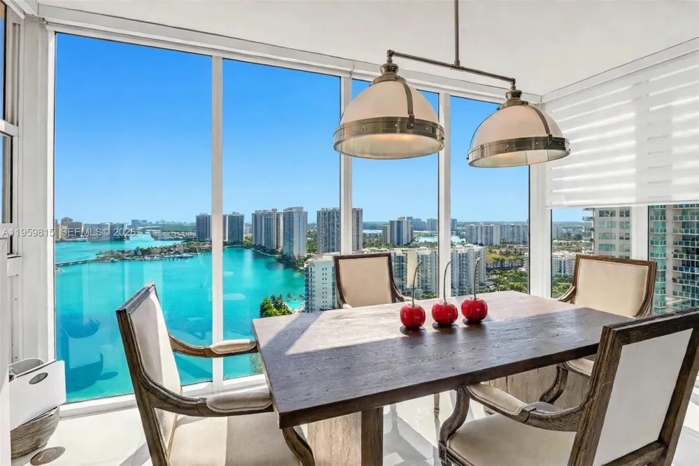 3370 Hidden Bay Dr #2715 Aventura, FL 33180