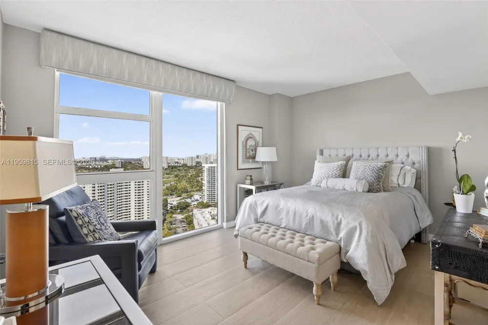 3370 Hidden Bay Dr #2715 Aventura, FL 33180