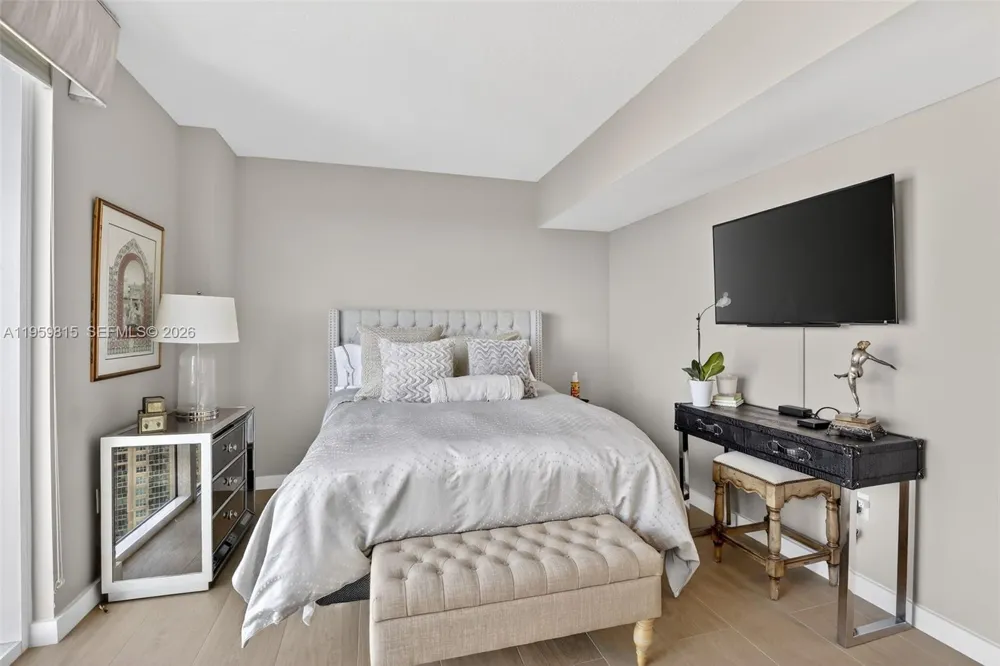 3370 Hidden Bay Dr #2715 Aventura, FL 33180