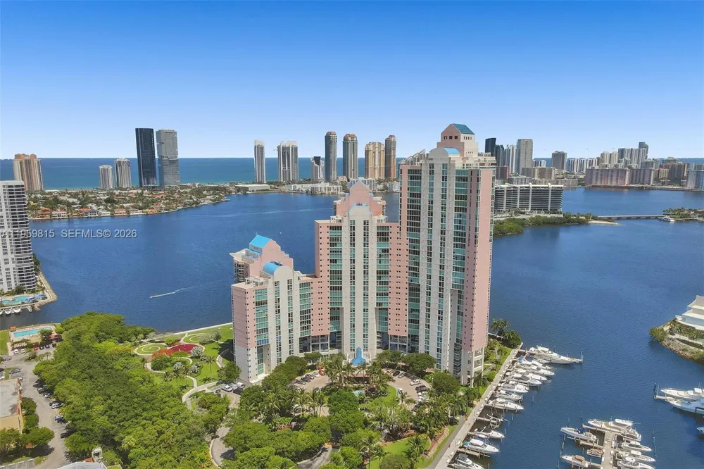 3370 Hidden Bay Dr #2715 Aventura, FL 33180