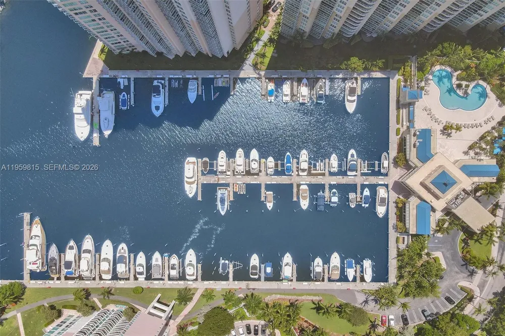 3370 Hidden Bay Dr #2715 Aventura, FL 33180