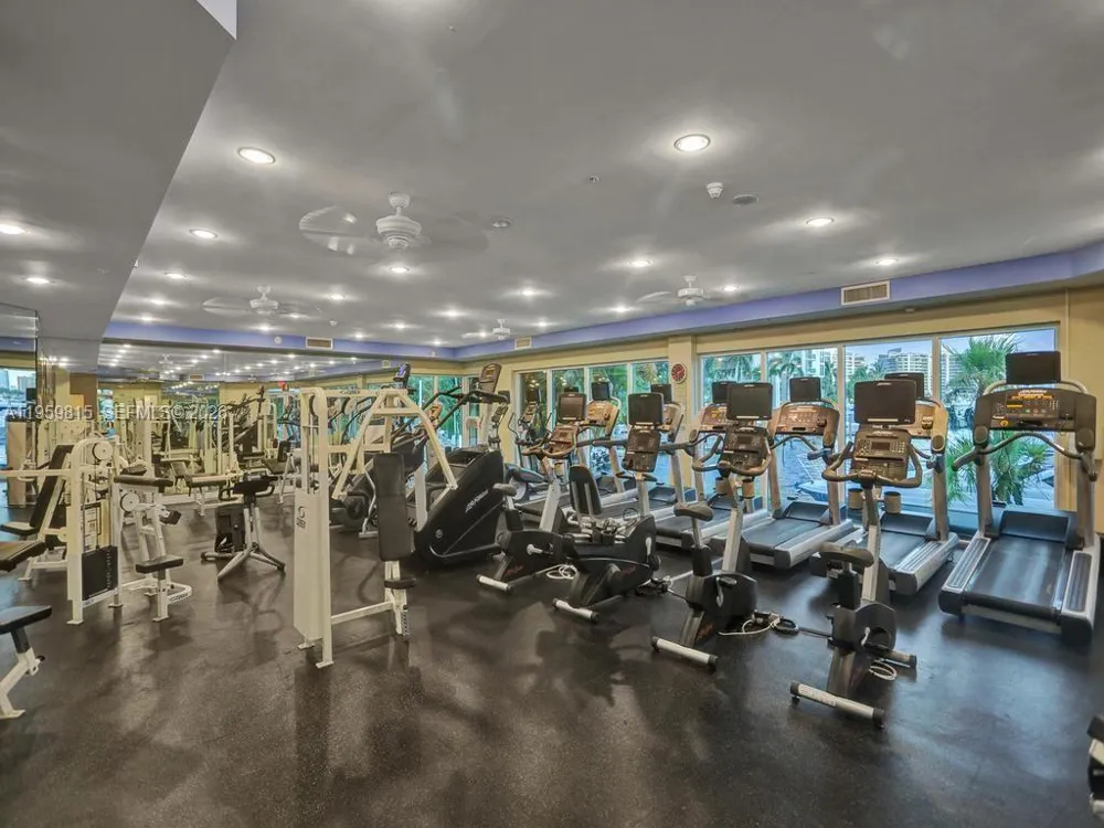 3370 Hidden Bay Dr #2715 Aventura, FL 33180