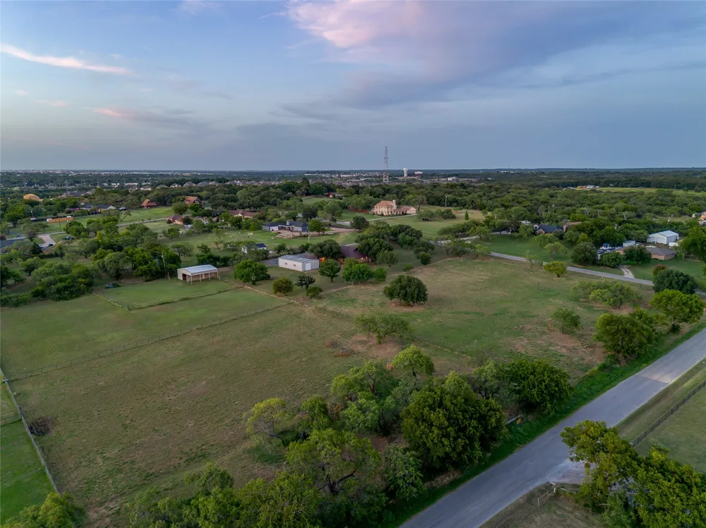 570 W County Road 714 Burleson, TX 76028