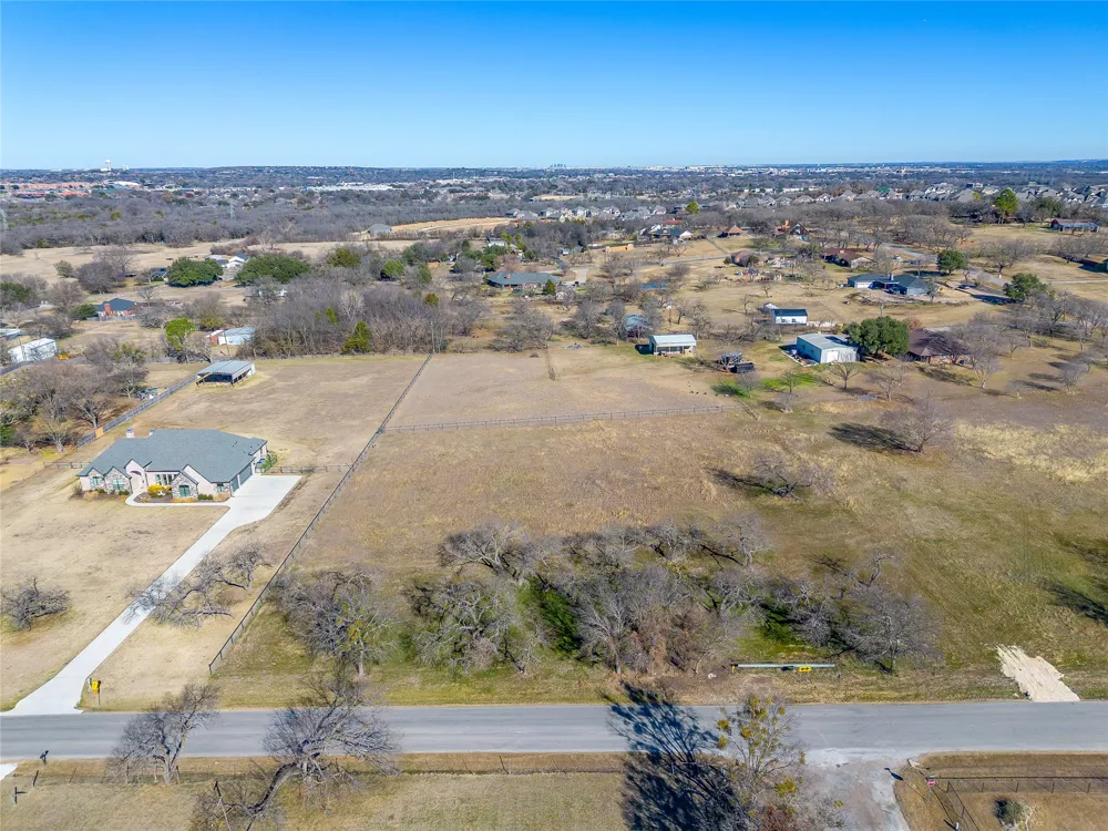 570 W County Road 714 Burleson, TX 76028