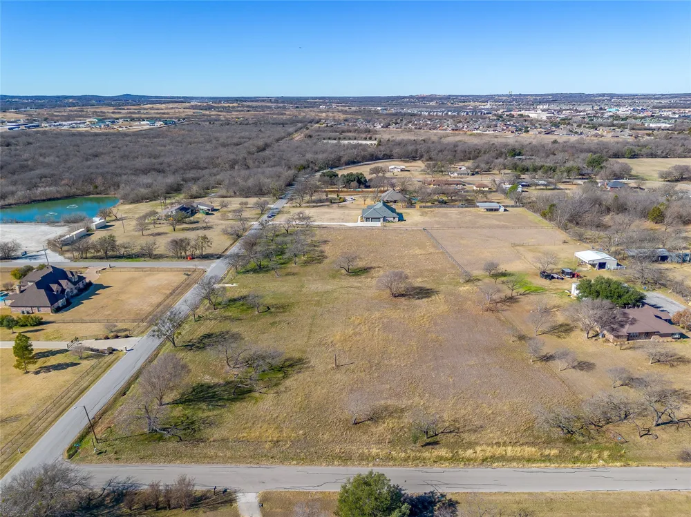 570 W County Road 714 Burleson, TX 76028