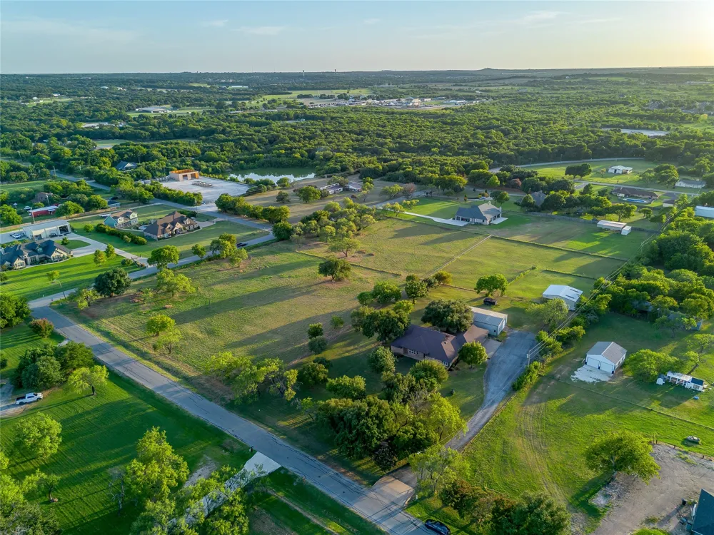 570 W County Road 714 Burleson, TX 76028