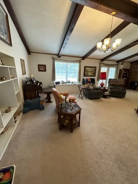 102 E Crockett Street De Kalb, TX 75559