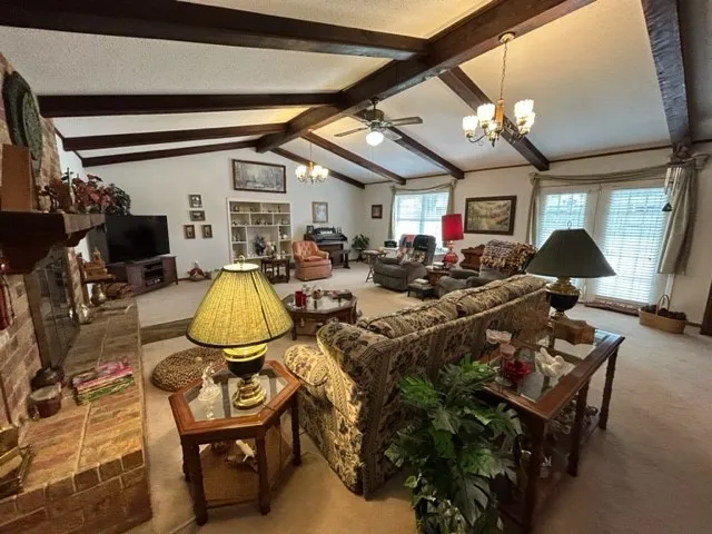 102 E Crockett Street De Kalb, TX 75559