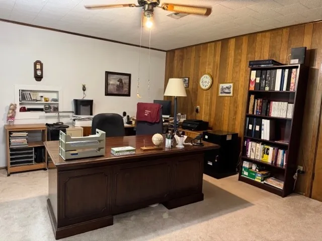 102 E Crockett Street De Kalb, TX 75559