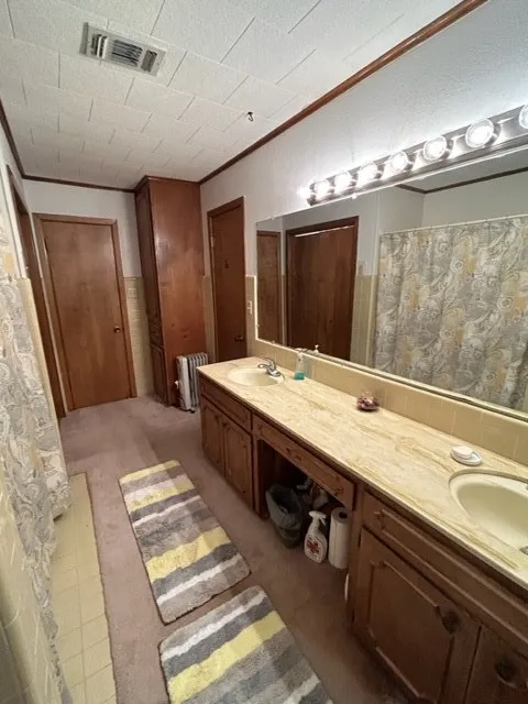 102 E Crockett Street De Kalb, TX 75559