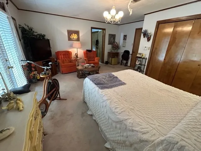 102 E Crockett Street De Kalb, TX 75559