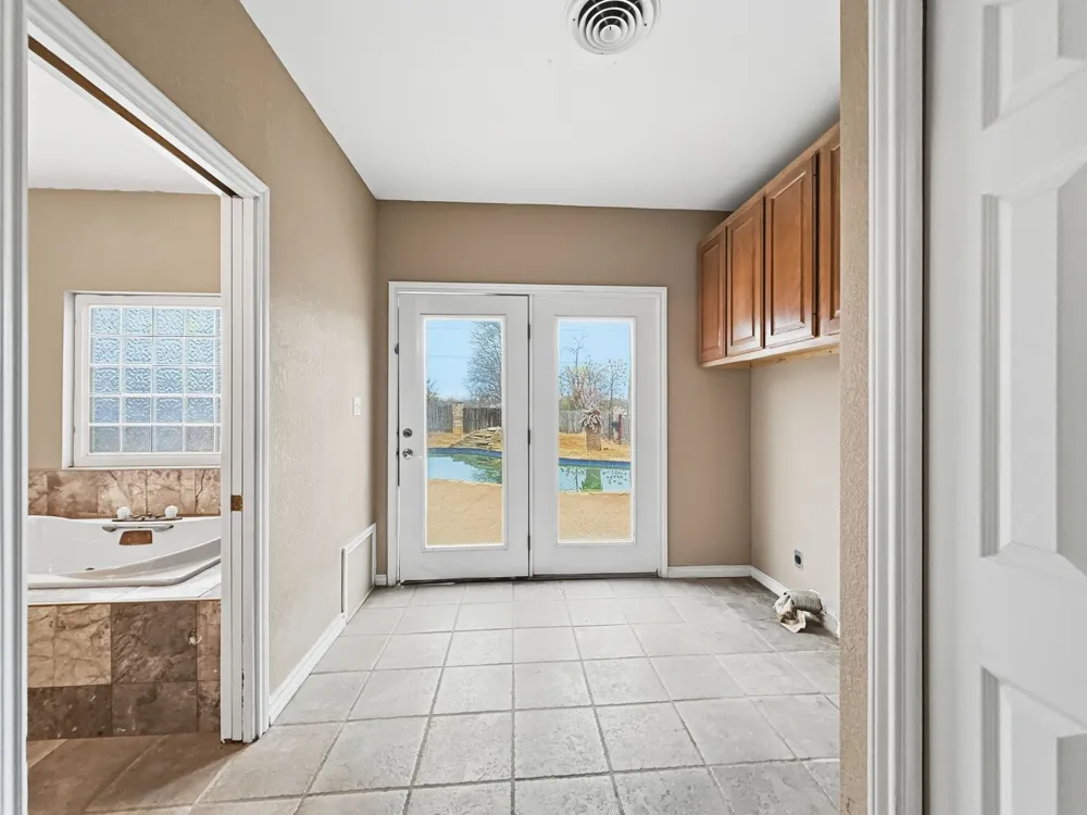 720 E Leslie Street Hamilton, TX 76531