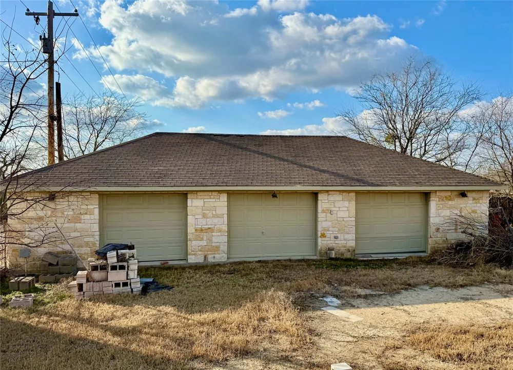720 E Leslie Street Hamilton, TX 76531