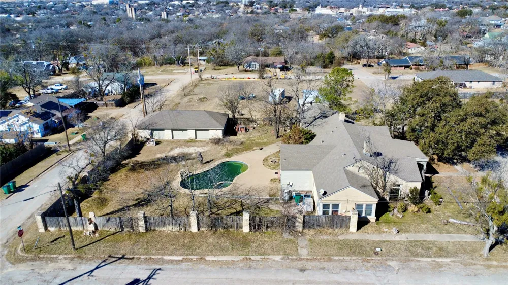 720 E Leslie Street Hamilton, TX 76531