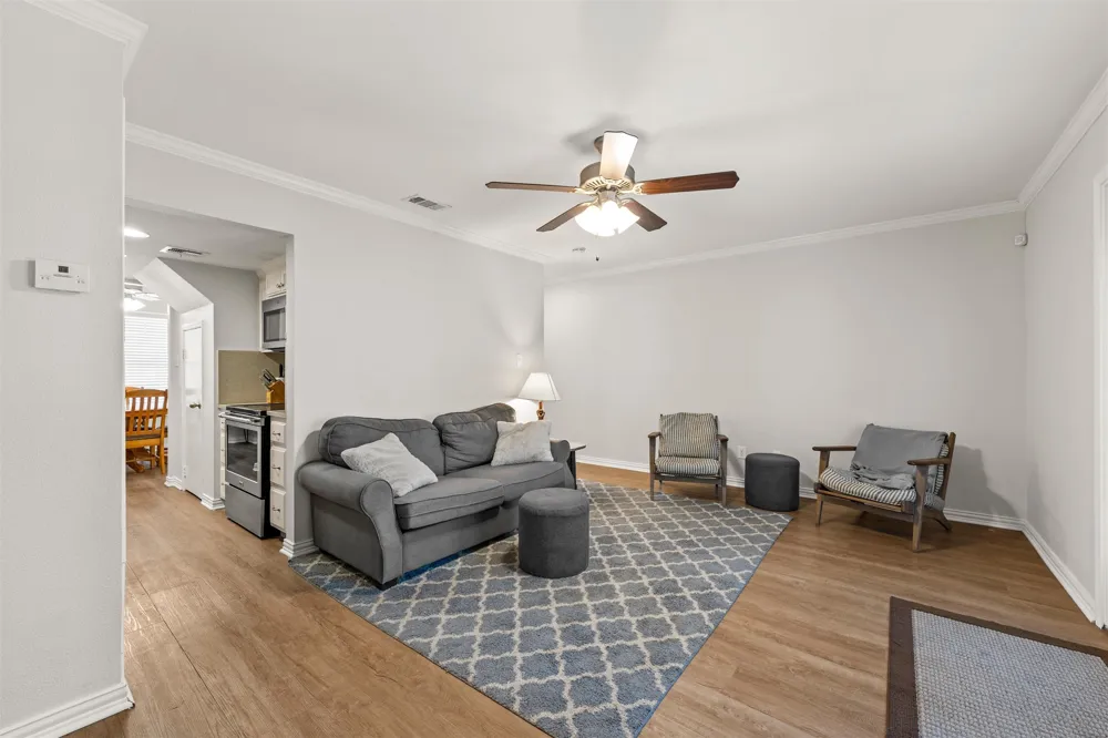 600 Bagby Avenue #7D Waco, TX 76706