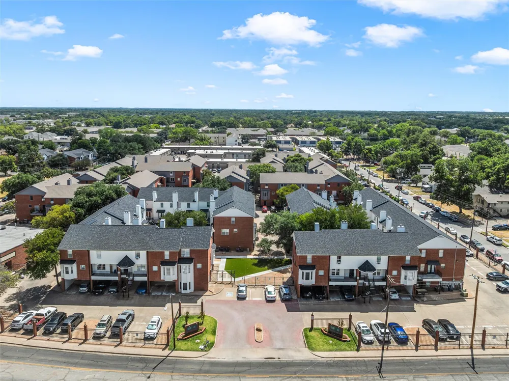 600 Bagby Avenue #7D Waco, TX 76706