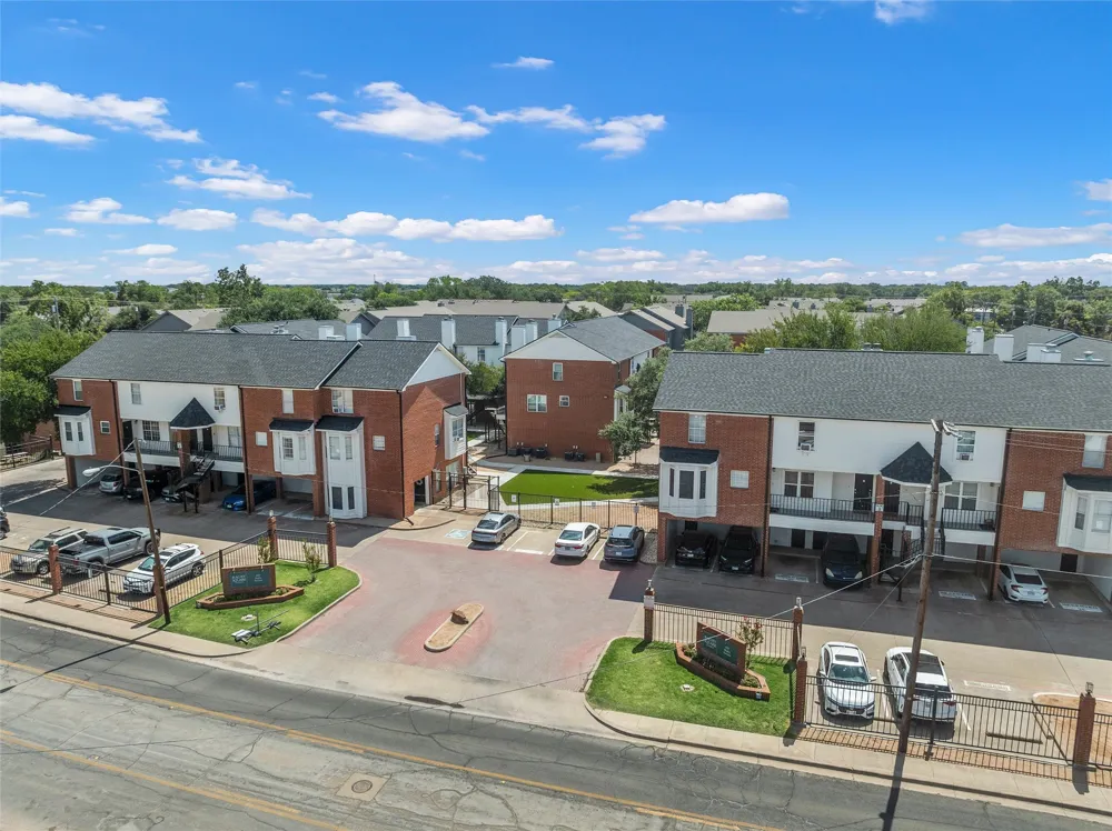 600 Bagby Avenue #7D Waco, TX 76706