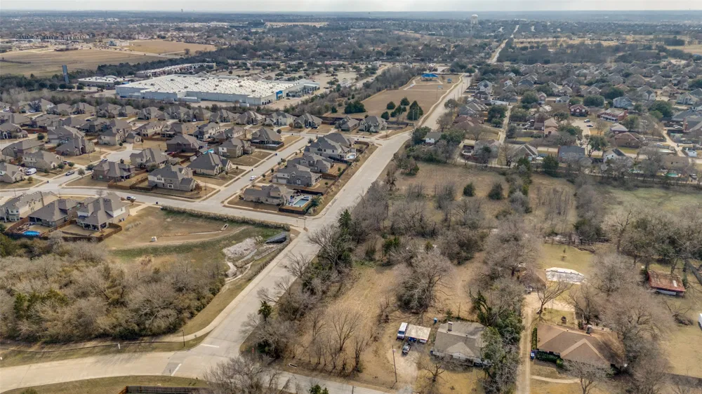 1000 Silver Creek Drive DeSoto, TX 75115