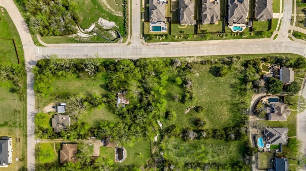 1000 Silver Creek Drive DeSoto, TX 75115