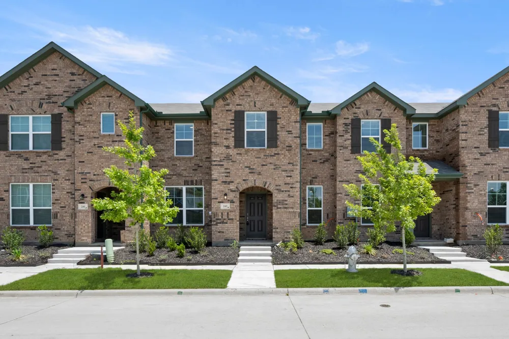243 Wagon Spoke Way #18 Fort Worth, TX 76120