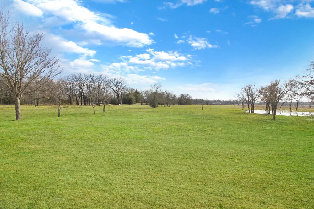 7817 County Road 4076 Scurry, TX 75158