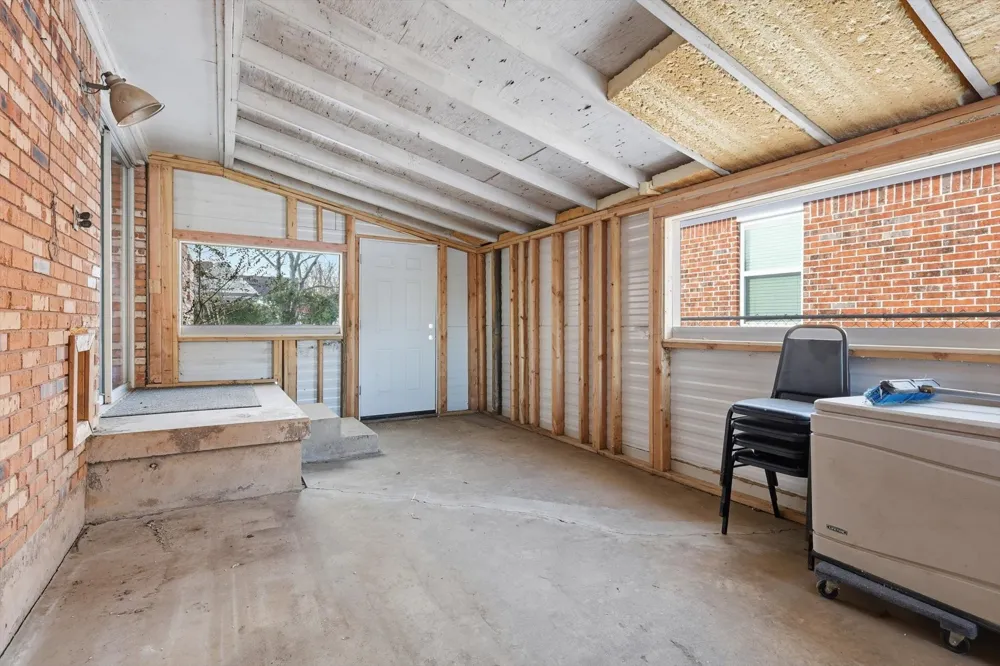 107 7th Street Krum, TX 76249