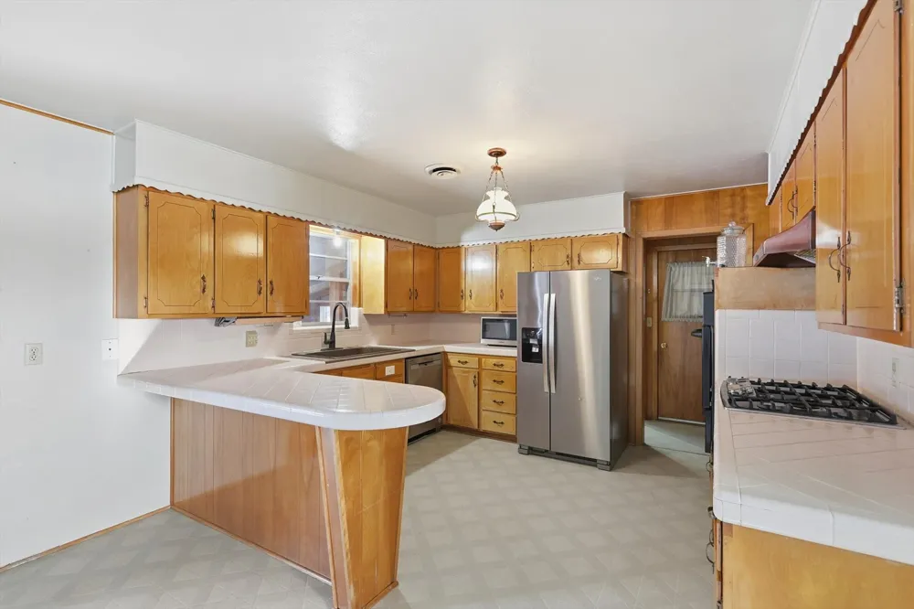 107 7th Street Krum, TX 76249