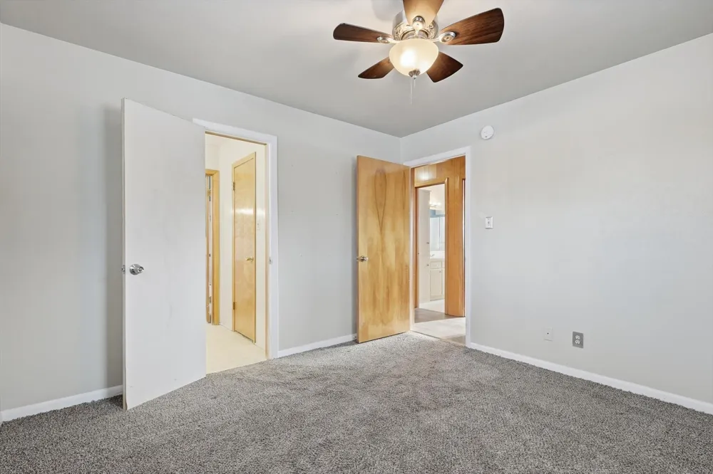 107 7th Street Krum, TX 76249