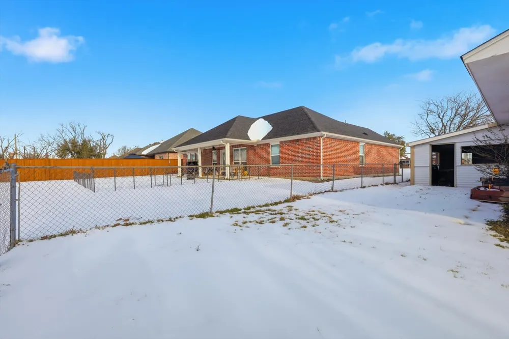 107 7th Street Krum, TX 76249