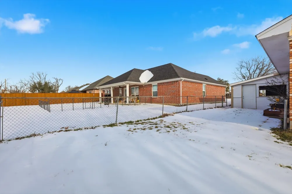 107 7th Street Krum, TX 76249