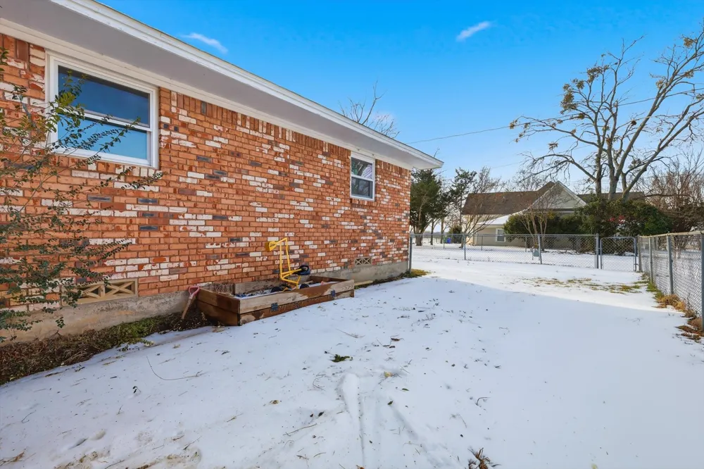 107 7th Street Krum, TX 76249