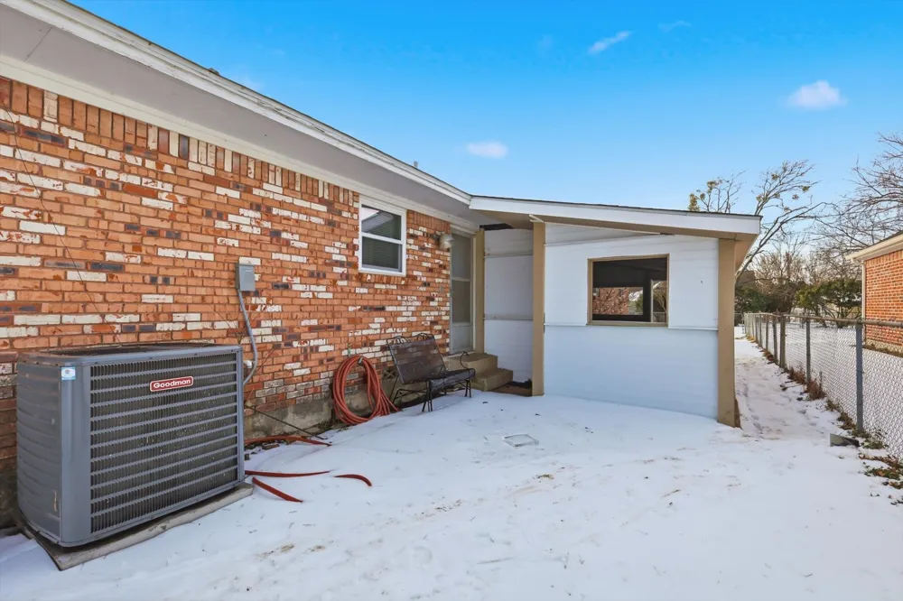 107 7th Street Krum, TX 76249