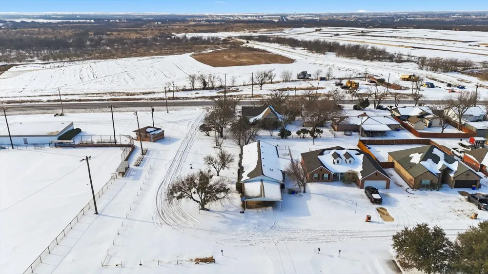 107 7th Street Krum, TX 76249