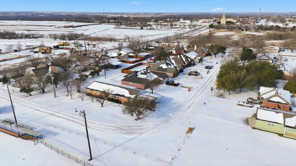 107 7th Street Krum, TX 76249