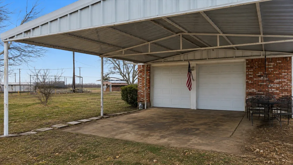 107 7th Street Krum, TX 76249