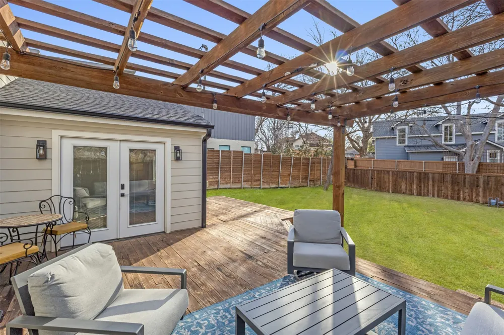 8723 Glencrest Lane Dallas, TX 75209