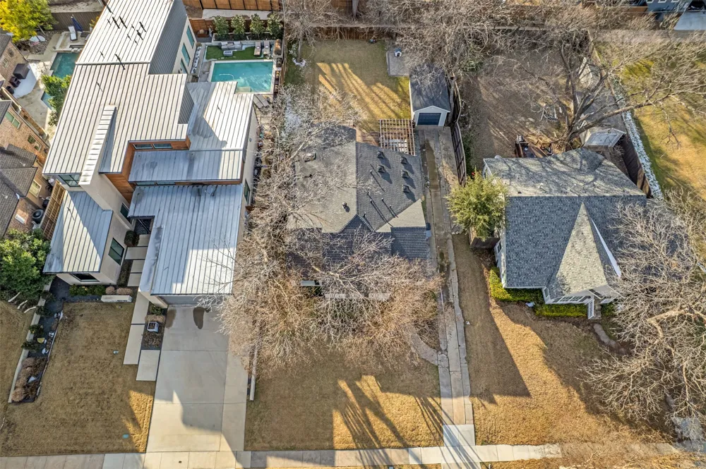 8723 Glencrest Lane Dallas, TX 75209