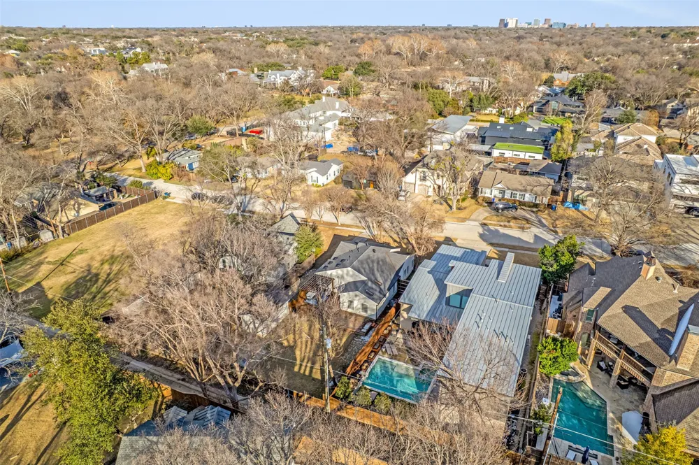 8723 Glencrest Lane Dallas, TX 75209