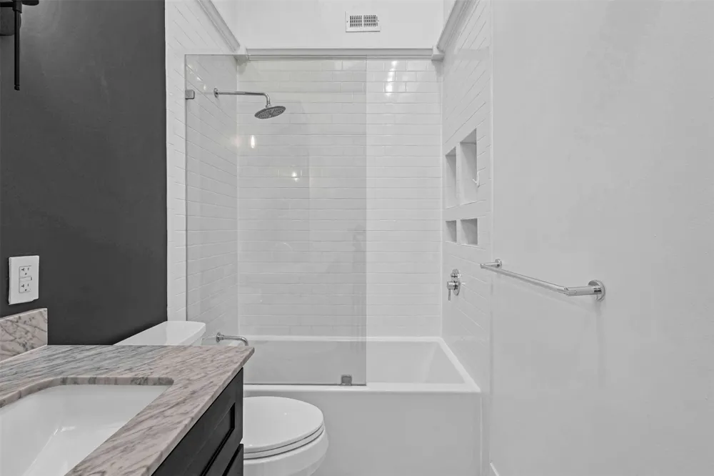 8723 Glencrest Lane Dallas, TX 75209