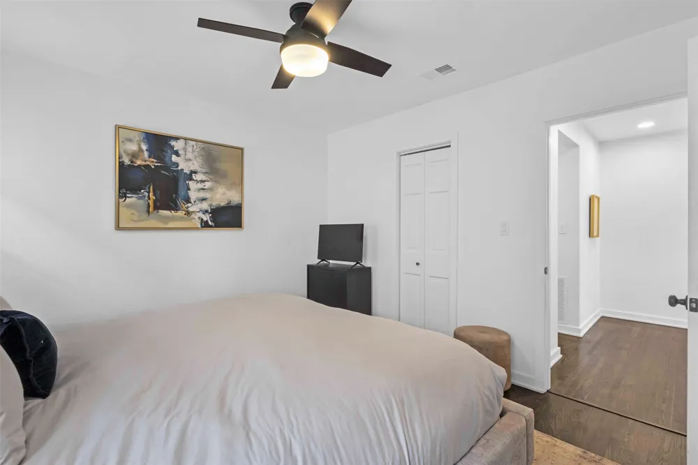 8723 Glencrest Lane Dallas, TX 75209