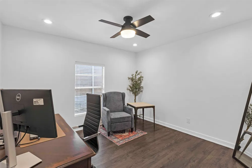 8723 Glencrest Lane Dallas, TX 75209