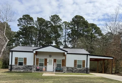 1802 Myrtlewood Drive