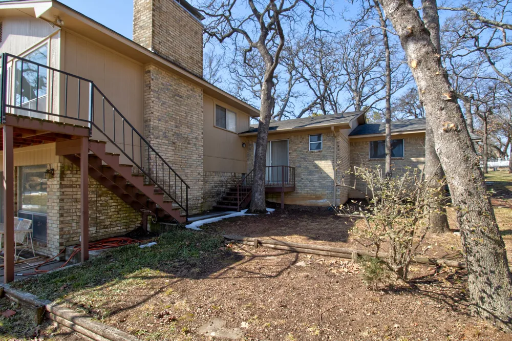 207 Kiowa Drive W Lake Kiowa, TX 76240