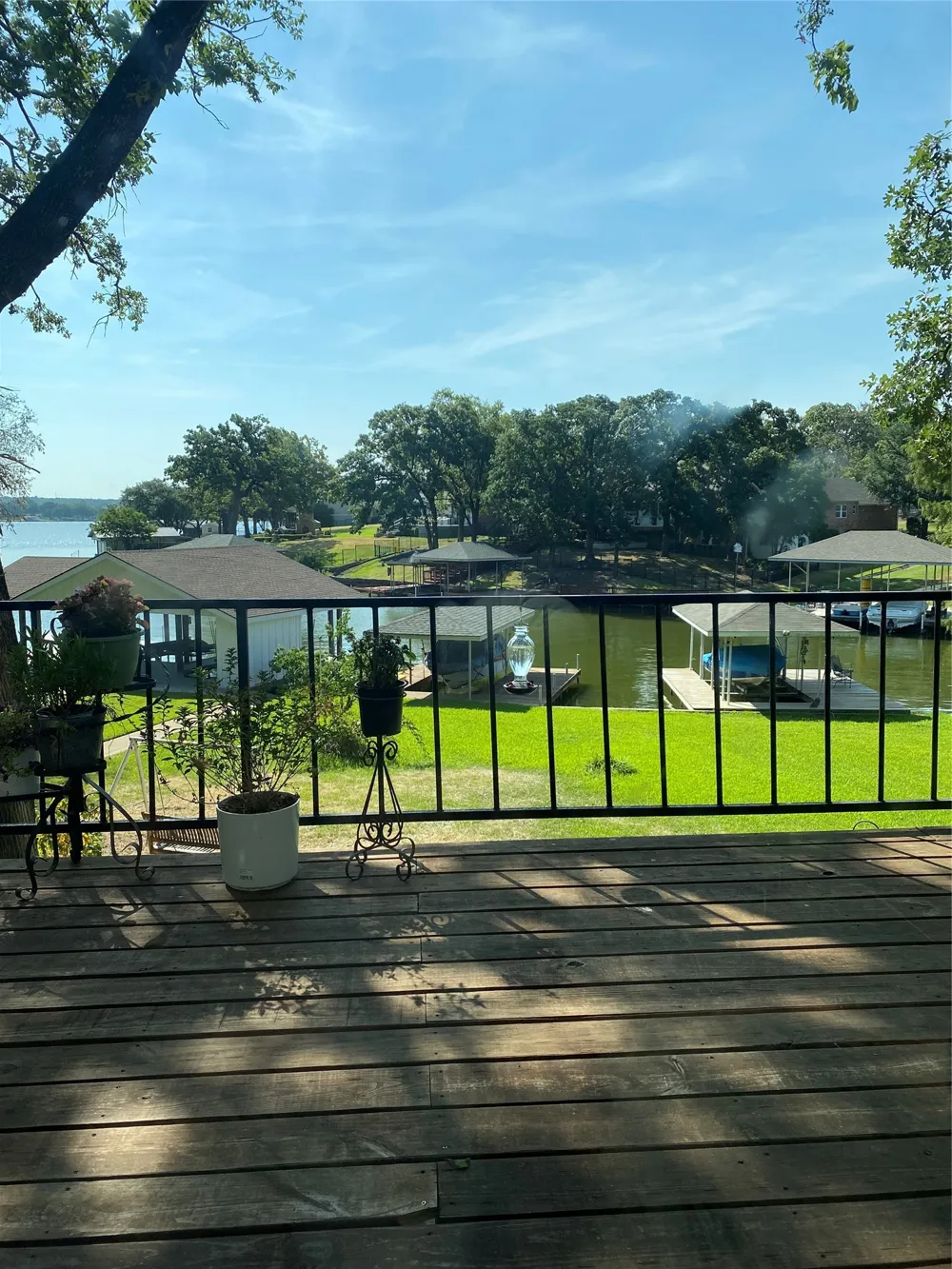 207 Kiowa Drive W Lake Kiowa, TX 76240