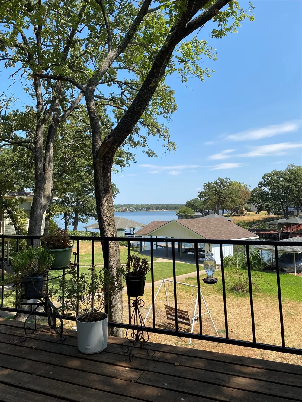 207 Kiowa Drive W Lake Kiowa, TX 76240