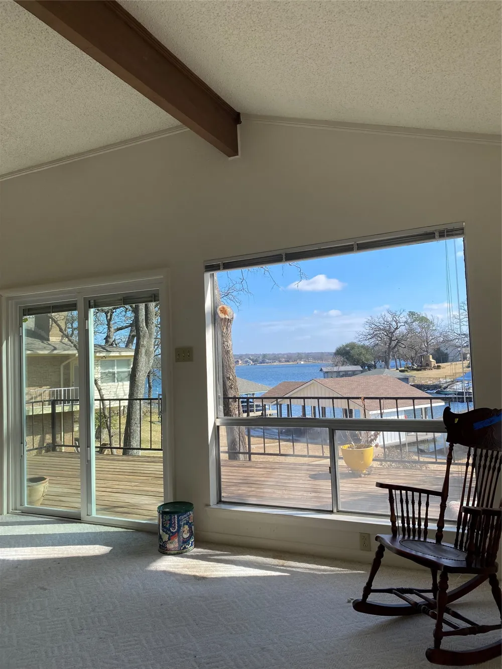207 Kiowa Drive W Lake Kiowa, TX 76240