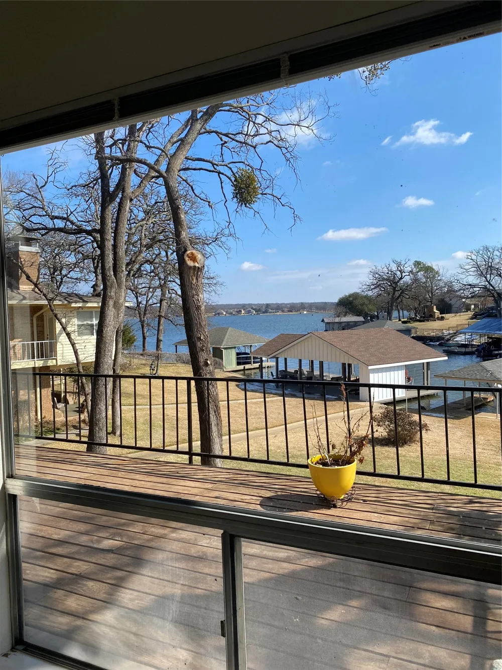 207 Kiowa Drive W Lake Kiowa, TX 76240