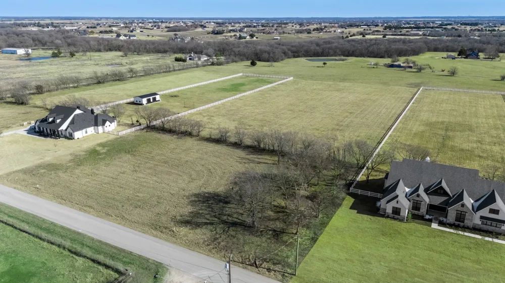 249 League Road McLendon Chisholm, TX 75032