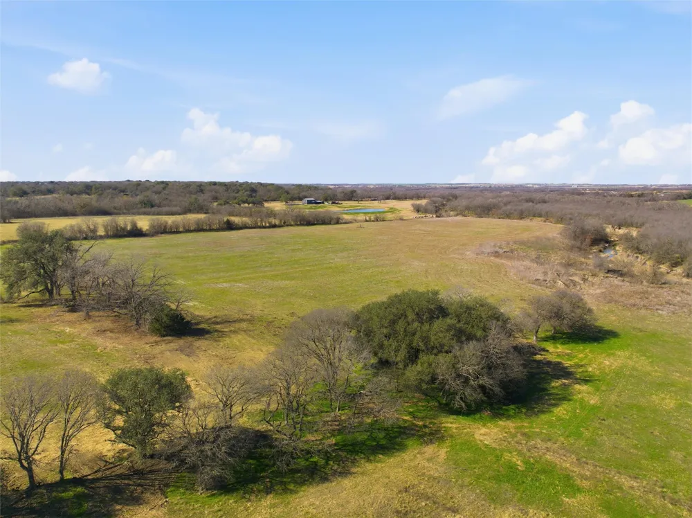 2375 FM 935 Chilton, TX 76632