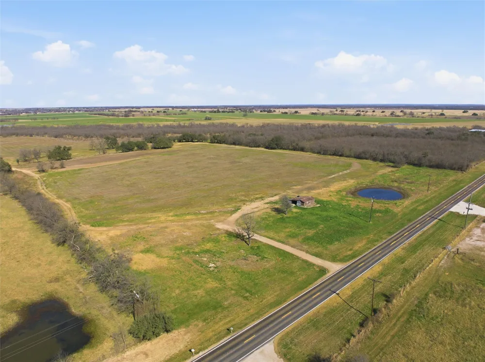 2375 FM 935 Chilton, TX 76632